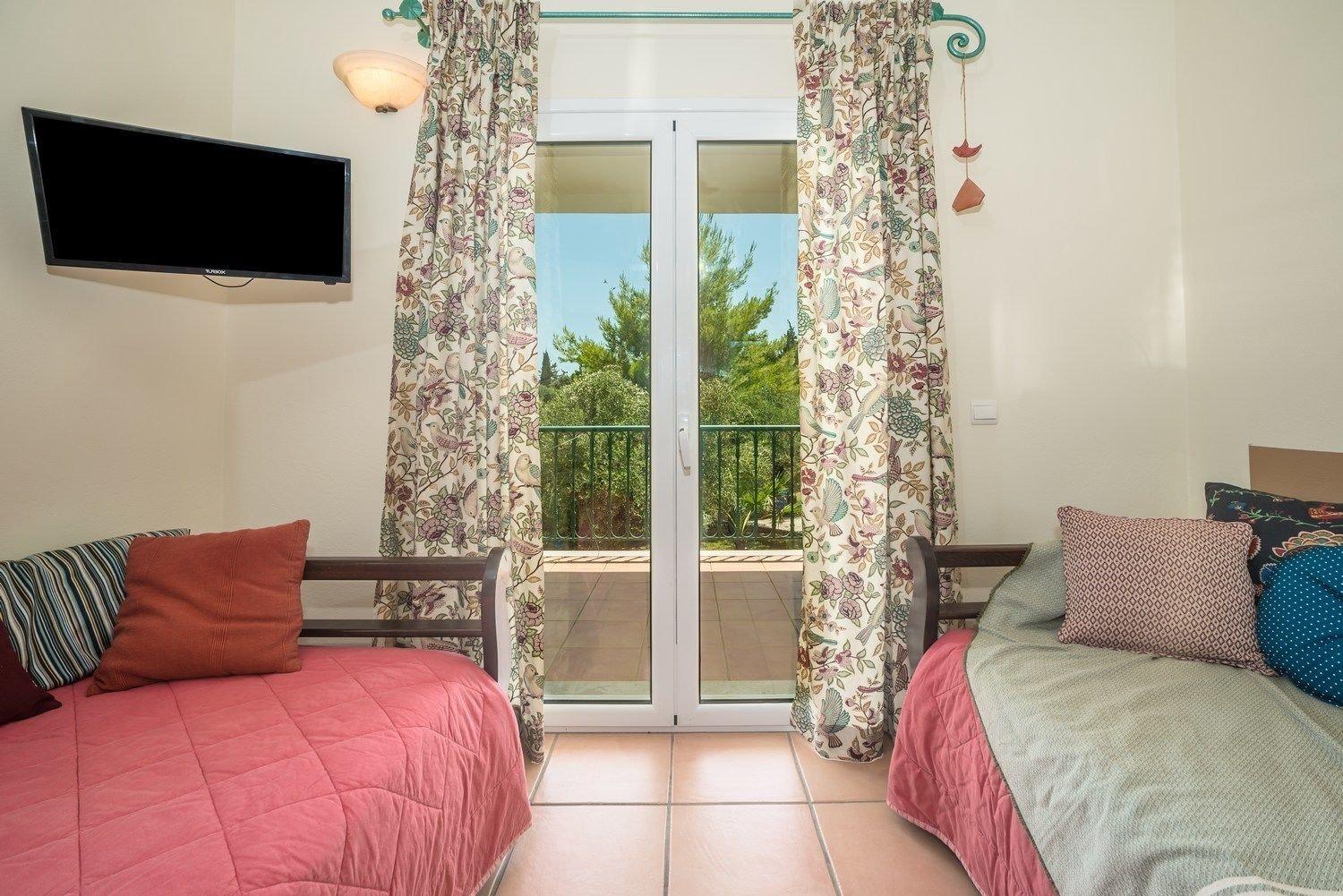 Liofyto Apartment *